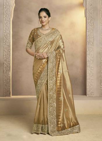 Look Attractive These Designer Party Wear Fancy Saree in Fine Colored.These Saree Are Woven Jari Kora Silk And Blouse Woven Jari Kora Silk is Fabricated.Its Beautified Fancy Sequance Embroidery,Zardosi Hand Work.