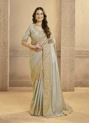 Look Attractive These Designer Party Wear Fancy Saree in Fine Colored.These Saree Are Matallic Kora Jari Silk And Blouse Matallic Kora Jari Silk is Fabricated.Its Beautified Fancy Sequance Embroidery,Beads Work,Scallops.