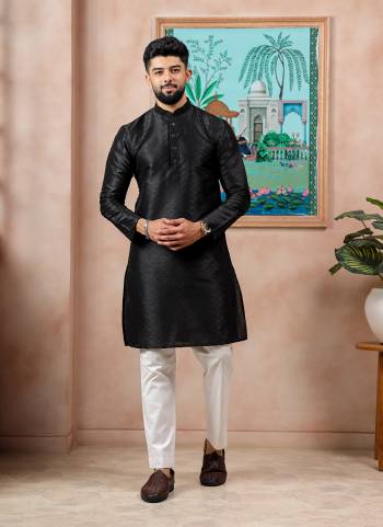 For A festive And Party Wear,Looking These Readymade Kurta With Payjama in Fine Colored.These Kurta is Fabricated On Art Silk And Art Silk Bottom With Designer Embroidery Work.Buy Now.
