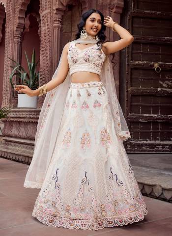Attrective Looking This Party Wear Fine Color Fancy Heavy Designer Choli And Lahenga Fabriced On Net And Dupatta Net In Fabricated Beautified With Attrective Designer Heavy Sequance, Thread Embroidery Work. Buy Now.