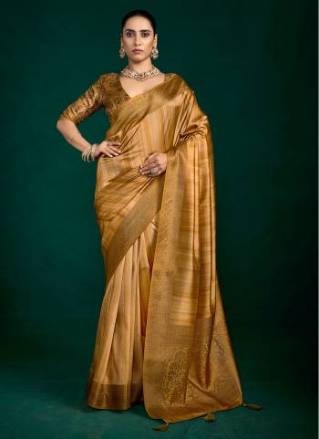 Garb These Party Wear Saree in Fine Colored.These Saree Are Tussar Silk And Blouse is Fabricated On Tussar Silk Pair.Its Beautified With Jandani Digital Printed With Designer Woven Lace Border And Pallu.