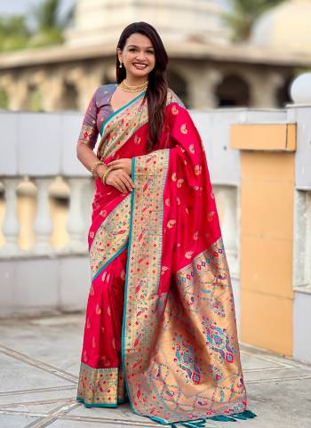Garb These Party Wear Saree in Fine Colored.These Saree Are Paithani Silk And Blouse is Fabricated On Paithani Silk.Its Beautified With Weaving Jacquard Meenakari Designer.