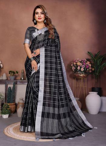 Garb These Party Wear Saree in Fine Colored.These Saree And Blouse is Fabricated On Linen Cotton.Its Beautified With Woven Checks Designer.