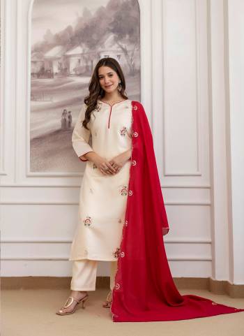 Garb These Suit in Fine Colored Pair With Bottom And Dupatta.These Top And Bottom Are Fabricated On Chanderi Pair With Vichitra Silk Dupatta.Its Beautified With Designer Embroidery Work.