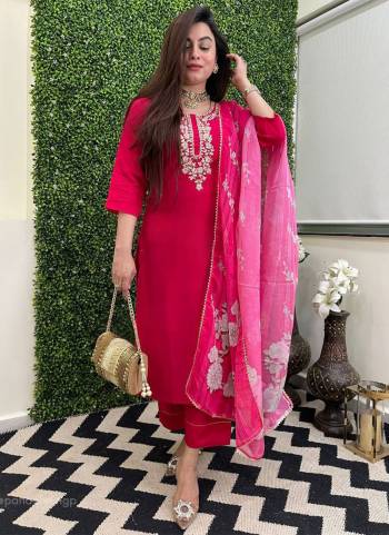 Garb These Suit in Fine Colored Pair With Bottom And Dupatta.These Top And Bottom Are Fabricated On Viscose Chanderi Pair With Tabby Silk Dupatta.Its Beautified With Designer Embroidery Work.