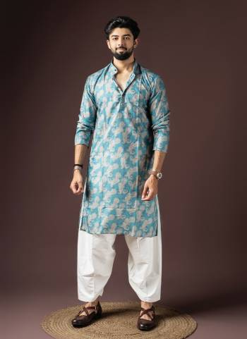 For A festive And Party Wear,Attractive These Readymade Kurta With Payjama in Fine Colored.These Kurta is Fabricated On Blended Cotton And Art Silk Bottom With Designer Printed.Buy Now.