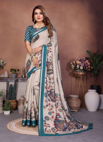Looking These Party Wear Saree in Fine Colored.These Saree And Blouse is Fabricated On Mul Cotton.Its Beautified With Designer Kalamkari Printed.