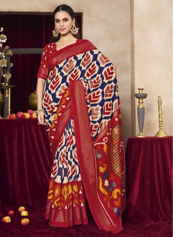 Garb These Traditinol Party Wear Saree in Fine Colored.These Saree Are Tussar Silk And Blouse is Fabricated On Tussar Silk Pair.Its Beautified With Woven Designer,Patola Printed.