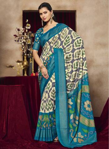 Garb These Traditinol Party Wear Saree in Fine Colored.These Saree Are Tussar Silk And Blouse is Fabricated On Tussar Silk Pair.Its Beautified With Woven Designer,Patola Printed.