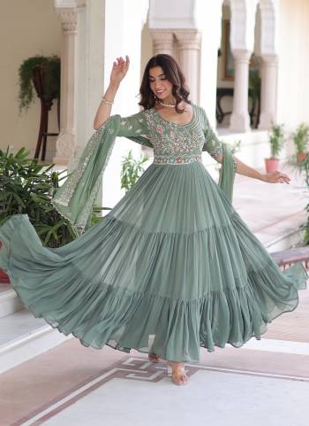 Attactive These Beautiful Looking Readymade Long Gown With Dupatta.These Gown And Dupatta is Fabricated On Faux Georgette.Its Beautified With Designer Sequance Embroidery,Beads Work.