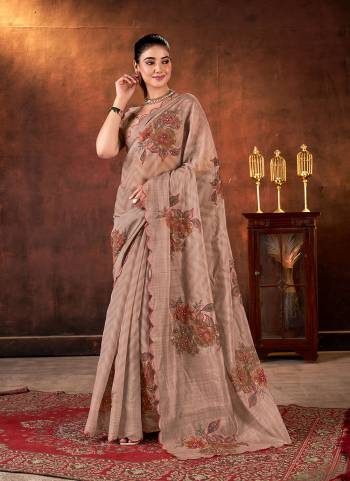 Looking These Party Wear Fancy Saree in Fine Colored.These Saree Are Tabby Organza And Blouse is Fabricated On Tabby Organza.Its Beautified With Designer Printed With Khatli Work.