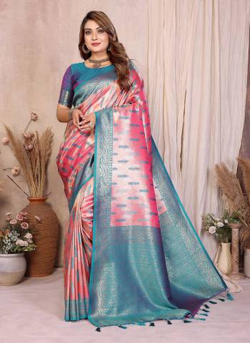 Attractive These Festive Wear Saree in Fine Colored.These Saree And Blouse is Fabricated On Banarasi Tissue Silk.Its Beautified With Weaving Jacquard Designer.