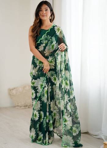 Garb These Party Wear Saree in Fine Colored.These Saree Are Georgette And Blouse is Georgette Fabricated.Its Beautified With Designer Printed With Mirror Cut Work Border.