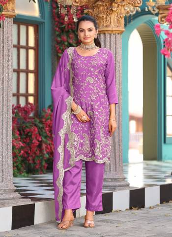 Attrective Looking These Party Wear Suit in Fine Colored Pair With Bottom And Dupatta.These Top Are Silk And Dupatta Are Fabricated On Silk Pair With Santoon Bottom.Its Beautified With Designer Heavy Embroidery Work.