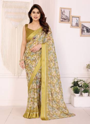 Attrective These Party Wear Saree in Fine Colored.These Saree Are Moss Satin Patta And Blouse is Moss Satin Patta Fabricated.Its Beautified With Designer Flower Printed.