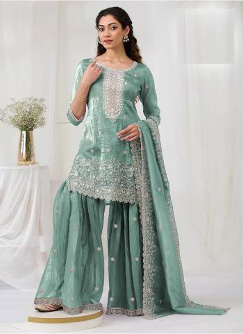 Attactive These Designer Plazzo Suit in Fine Colored Pair With Bottom And Dupatta.These Top Are Gold Crush And Dupatta Are Fabricated On Gold Crush Pair With Gold Crush Bottom.Its Beautified With Santoon Inner.Its Beautified With Heavy Designer Embroidery Work.