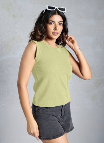 Looking These Beautiful Looking Readymade Tank Top.These Top is Fabricated On Knited.Its Beautified With Solid Designer.