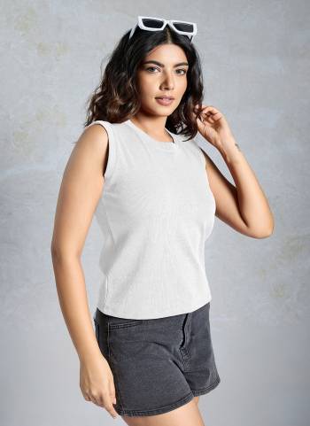 Looking These Beautiful Looking Readymade Tank Top.These Top is Fabricated On Knited.Its Beautified With Solid Designer.
