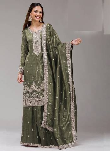 Attactive These Designer Plazzo Suit in Fine Colored Pair With Bottom And Dupatta.These Top Are Gold Crush And Dupatta Are Fabricated On Gold Crush Pair With Gold Crush Bottom.Its Beautified With Santoon Inner.Its Beautified With Heavy Designer Embroidery Work.