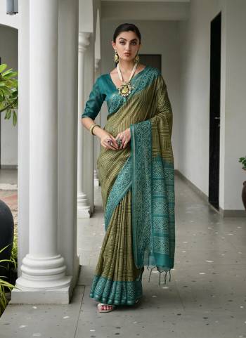 Attactive These Festive Wear Saree in Fine Colored.These Saree And Blouse is Fabricated On Tussar Silk.Its Beautified With Designer Ikkat Printed.