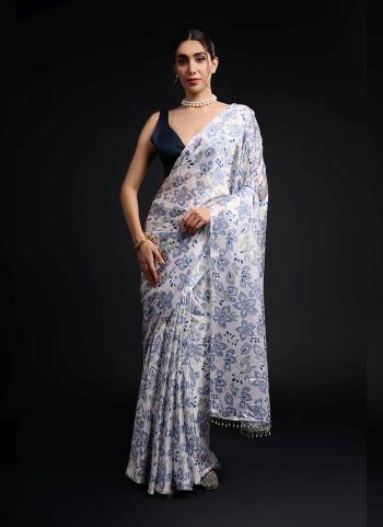 Grab These Ready To Wear Saree in Fine Colored.These Saree is Fabricated On Chinon Pair With Banglori Silk Blouse.Its Beautified Designer Digital Printed.