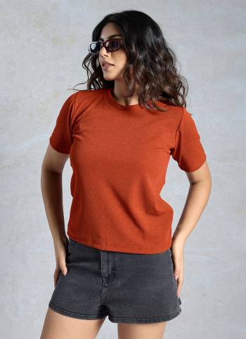 Looking These Beautiful Looking Readymade Tank Top.These Top is Fabricated On Knited.Its Beautified With Solid Designer.