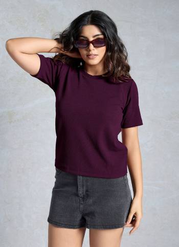 Looking These Beautiful Looking Readymade Tank Top.These Top is Fabricated On Knited.Its Beautified With Solid Designer.