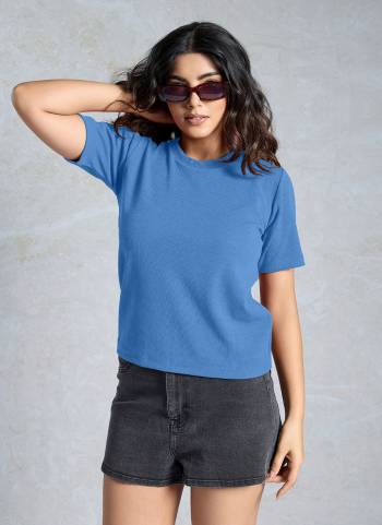 Looking These Beautiful Looking Readymade Tank Top.These Top is Fabricated On Knited.Its Beautified With Solid Designer.