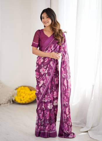 Garb These Party Wear Saree in Fine Colored.These Saree Are Moss Satin Patta And Blouse is Moss Satin Patta Fabricated.Its Beautified With Woven Patta Border Designer Printed.