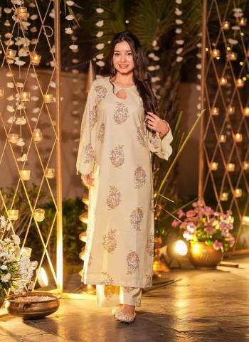 Attractive Looking These Beautiful Looking Readymade Plazzo Suits.These Top Are Muslin And Bottom is Fabricated On Muslin.Its Beautified With Designer Digital Printed.