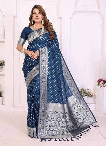 Looking These Festivel,Party Wear Saree in Fine Colored.These Saree And Blouse is Fabricated On Georgette.Its Beautified With Woven Rich Jari Butti Heavy Designer.