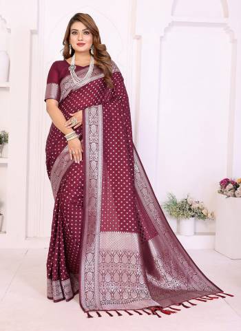 Looking These Festivel,Party Wear Saree in Fine Colored.These Saree And Blouse is Fabricated On Georgette.Its Beautified With Woven Rich Jari Butti Heavy Designer.