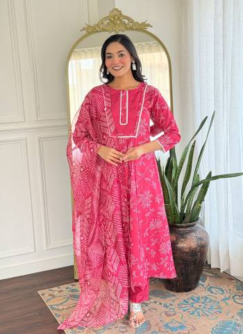 Garb These Suit in Fine Colored Pair With Bottom And Dupatta.These Top Are Rayon And Bottom Are Fabricated On Rayon Pair With Tabby Dupatta.Its Beautified With Printed Designer With Embroidery Work.