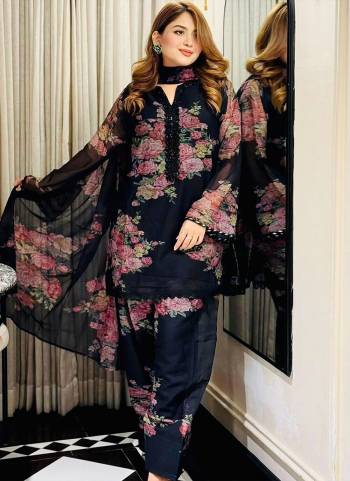 Garb These Suit in Fine Colored Pair With Bottom And Dupatta.These Top Are Faux Georgette And Bottom Are Fabricated On Crepe Pair With Faux Georgette Dupatta.Its Beautified With Printed Designer, Embroidery Work.