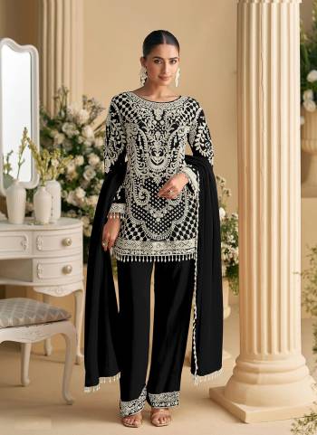 Attractive These Party Wear Semi Stitched Suit in Fine Colored Pair With Dupatta.These Top And Dupatta Are Georgette And Bottom Are Santoon And Pair With Santoon Inner.Its Beautified With Heavy Designer Embroidery Work.