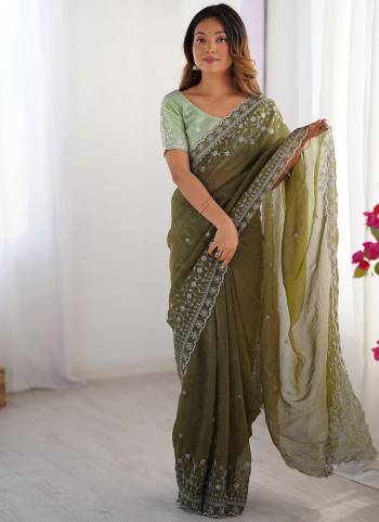 Looking These Party Wear Saree in Fine Colored.These Saree Are Crunchy Silk And Blouse is Fabricated On Banglori Silk.Its Beautified With Designer Embroidery Cut  Work.