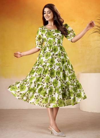 Attractive These Beautiful Looking Readymade Long Kurti.These Kurti Fabricated On Vichitra Silk.Its Beautified With Designer Floral Printed.