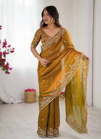 Looking These Party Wear Saree in Fine Two Tone Colored.These Saree Are Fendy Chiffon And Blouse is Fendy Chiffon Fabricated.Its Beautified With Two Tone Color With Designer Sequance Embroidery Work.