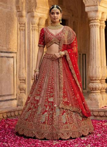 For A Fancy Designer Look,Grab These Lehenga Choli With Dupatta in Fine Colored.These Lehenga And Choli Are Silk And Dupatta Are Fabricated On Soft Net Pair.Its Beautified With Fancy Dori, Sequance,Multy Thread,Jari Embroidery,Heavy Diamond Work. 