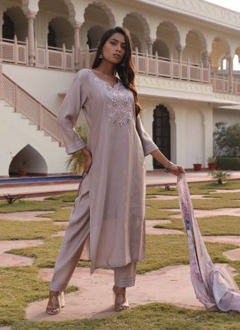 Attractive These Party Wear Suit in Fine Colored Pair With Bottom And Dupatta.These Top And Bottom Are Fabricated On Cotton Silk Pair With Jacquard Simmer Dupatta.Its Beautified With Designer Embroidery Work.