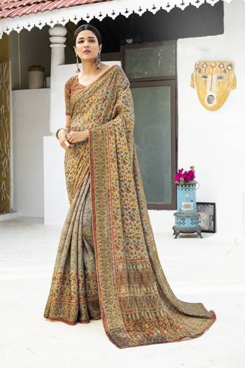 Celebrate This Festive Season In This Very Pretty Designer Saree Paired With Contrasting Colored Blouse. This Saree and Blouse Are Silk Based With Woven Jari Beautified With Detailed Premium Digital Print with Jari.Buy Now. 