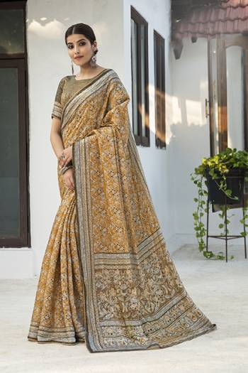 Celebrate This Festive Season In This Very Pretty Designer Saree Paired With Contrasting Colored Blouse. This Saree and Blouse Are Silk Based With Woven Jari Beautified With Detailed Premium Digital Print with Jari.Buy Now. 