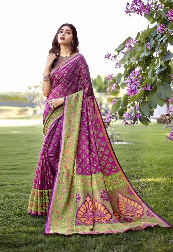 Grab This Pretty Elegant Looking Designer Saree In Black Brasso Print With Contrasting With Blouse. This Saree And Blouse Are Brasso Based Beautified With Stylelist Print. Buy Now. 