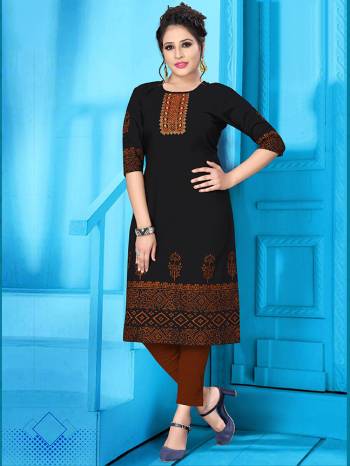 Grab This Readymade Long Kurti In Fine Color Fabricated On Pure Ruby Slub Cotton Beautified With Prints & Neck Embroidery Work. It Is Light In Weight And Easy To Carry All Day Long. 