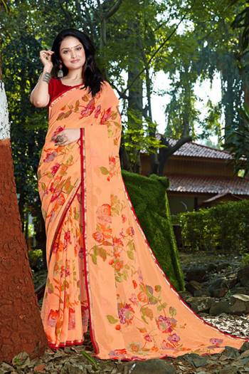 Grab This Pretty Elegant Looking Designer Saree In Chiffon Print With Contrasting With Blouse & Lace Border. This Saree And Blouse Are Chiffon Based Beautified With Stylelist Print. Buy Now. 