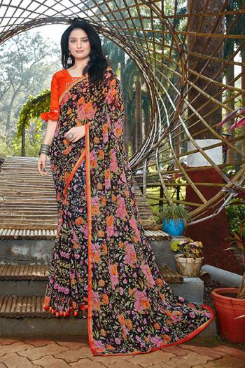 Grab This Pretty Elegant Looking Designer Saree In Chiffon Print With Contrasting With Blouse & Lace Border. This Saree And Blouse Are Chiffon Based Beautified With Stylelist Print. Buy Now. 