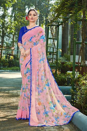 Grab This Pretty Elegant Looking Designer Saree In Chiffon Print With Contrasting With Blouse & Lace Border. This Saree And Blouse Are Chiffon Based Beautified With Stylelist Print. Buy Now. 