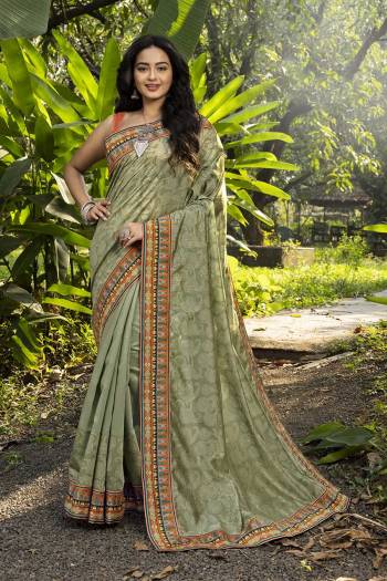 Adorn The Pretty Angelic Look Wearing This Heavy Designer Saree In Digital PrintPaired With ContrastingDigital Print Blouse. This Saree Is Fabricated On Chanderi Silk Paired With Chanderi Silk Fabricated Blouse And Work Border. Its Pretty Color Pallete Will Give An Attractive Look To Your Personality. 