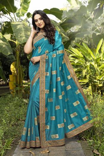 Adorn The Pretty Angelic Look Wearing This Heavy Designer Saree In Digital PrintPaired With ContrastingDigital Print Blouse. This Saree Is Fabricated On Chanderi Silk Paired With Chanderi Silk Fabricated Blouse And Work Border. Its Pretty Color Pallete Will Give An Attractive Look To Your Personality. 