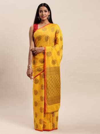 Celebrate This Festive Season In This Very Pretty Handloom Woven Designer Saree Paired With Contrasting Blouse. This Saree and Blouse Are Handloom Cotton Based Woven Design Beautified Saree. 